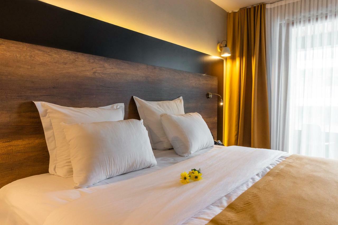 Next Door Park Hotel Skopje Exterior photo