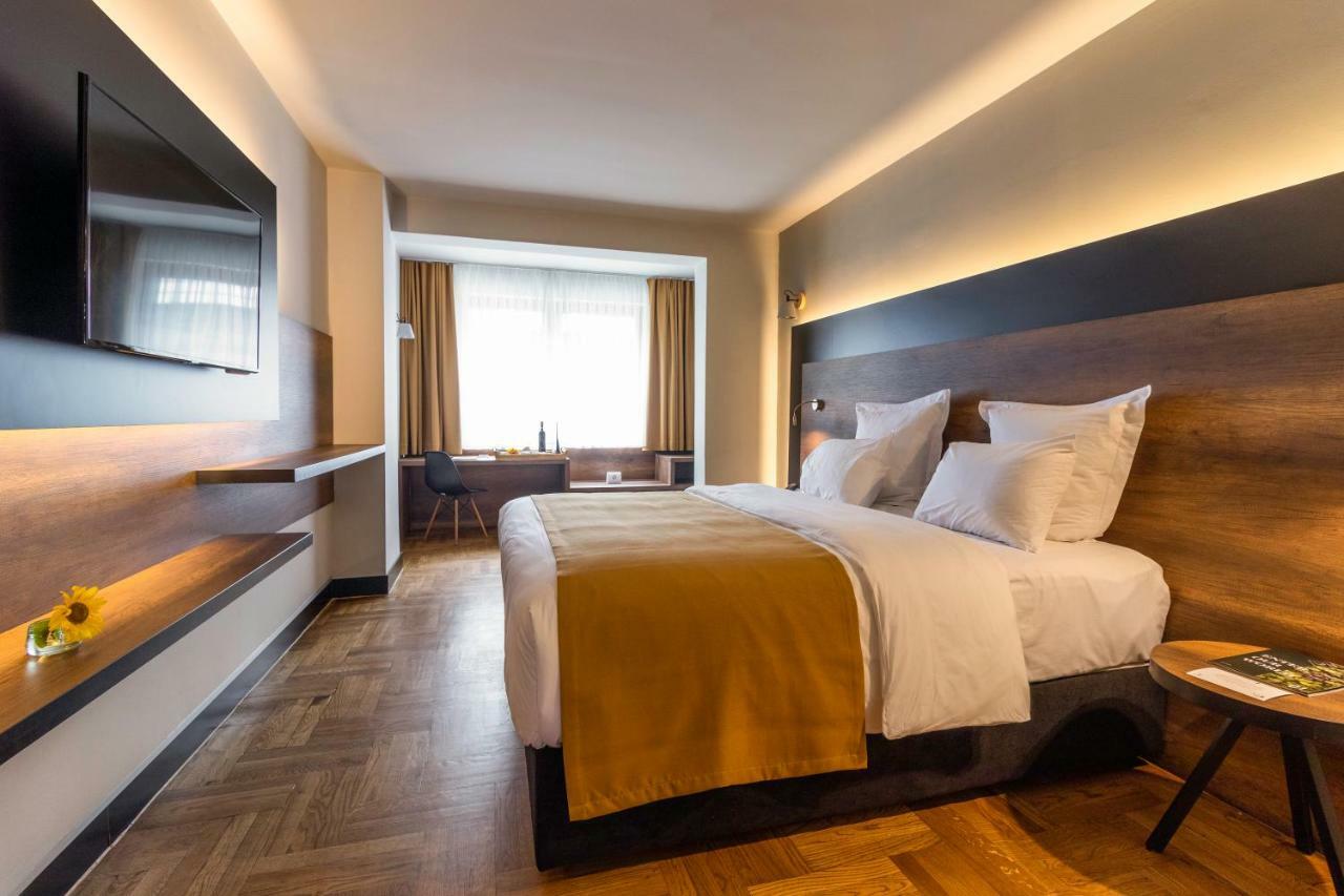 Next Door Park Hotel Skopje Exterior photo